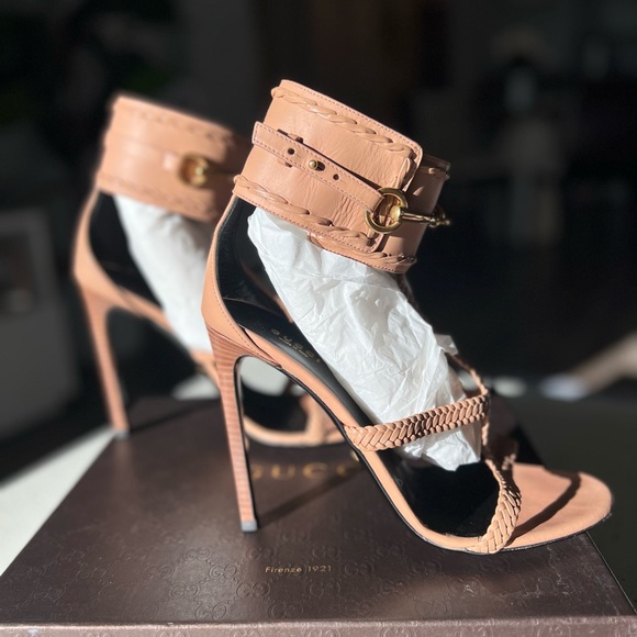 GUCCI Ursula Braided Sandals in a Blush/Nude Color (Size 40) - Picture 5 of 9